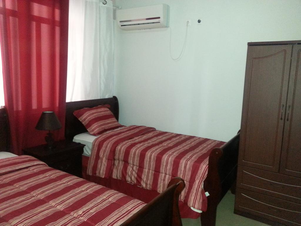 Residencial Girassol, Lda Bed & Breakfast Sao Filipe Exterior photo